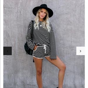 Vici Disconnected stripped shorts